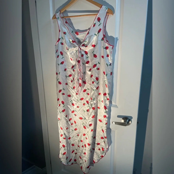 Vintage Jessica Size L Rosebud Nightgown - Picture 2 of 9